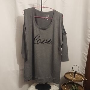 New York & Company Gray Knit Top